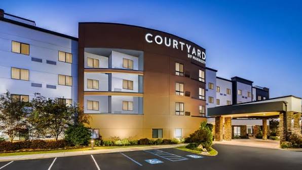 exterior of courtyard by Marriott